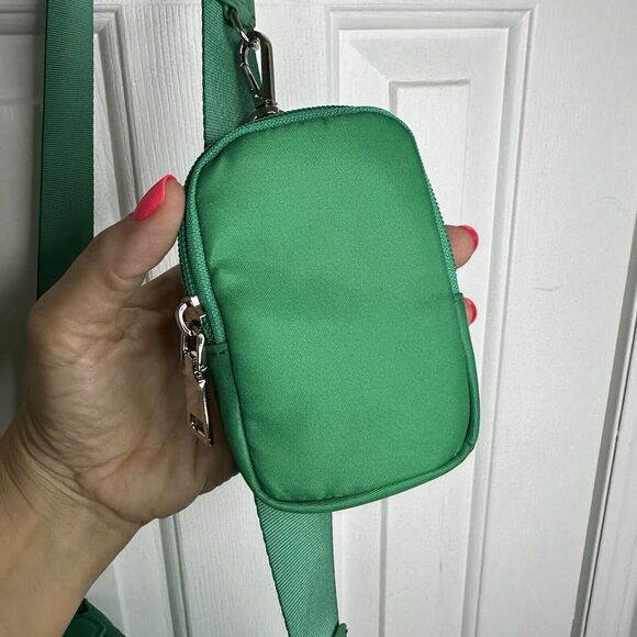 Madden NYC Utility Buckle Y2K Crossbody Bag Pouch Kelly Green Viral - Picture 8 of 11